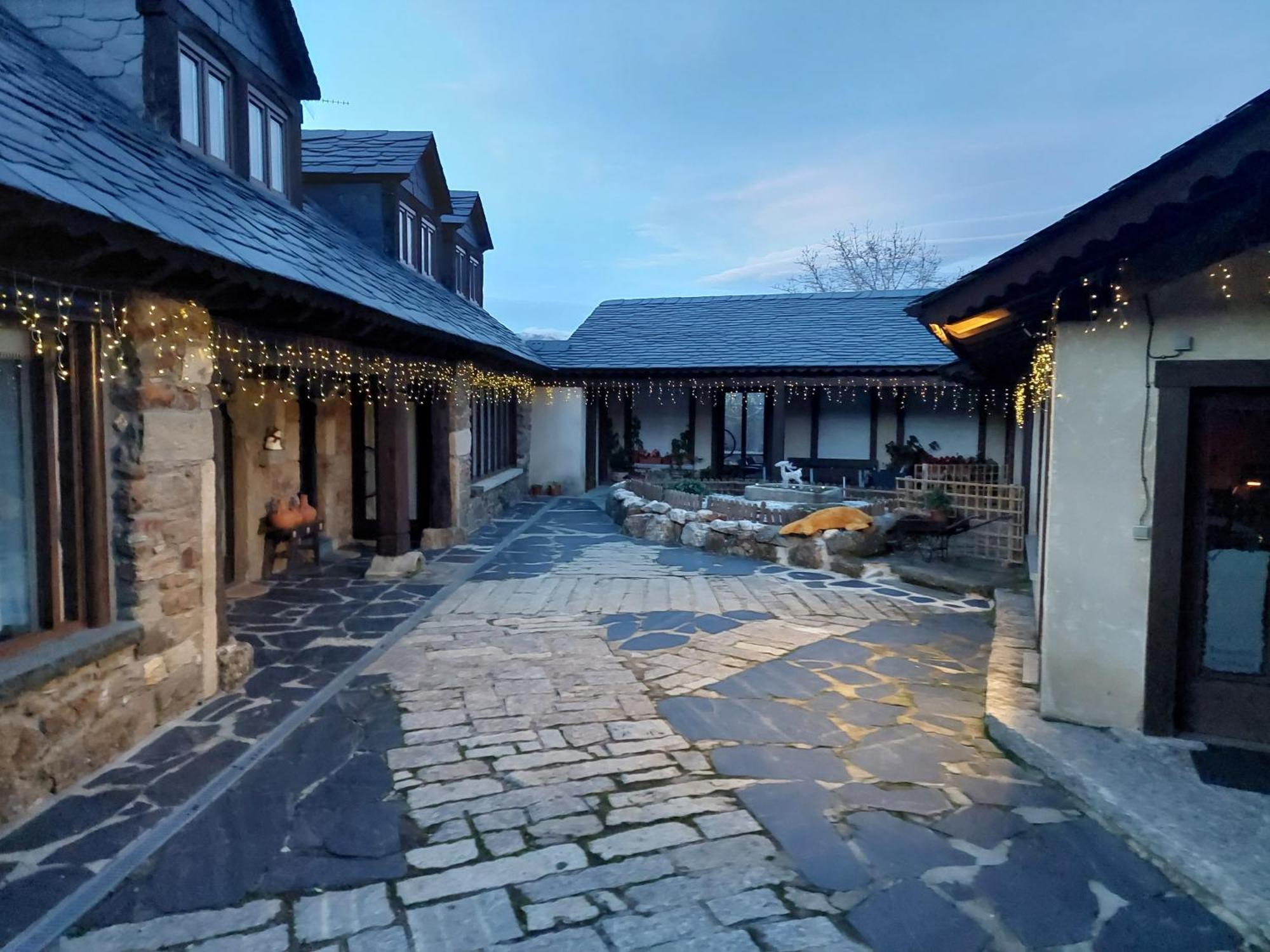 Casa Del Cura Pensionat Rozas Exteriör bild